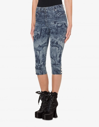 Shop Moschino Cropped Pants In Printed Denim In Blue