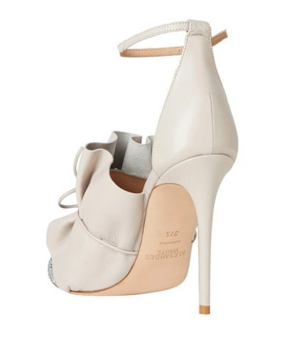 Shop Alexander White Pump In Dove Grey