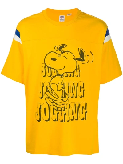 Levi's X Snoopy Sport Capsule Jogging Print Arm Insert Detail T-shirt In  Yellow | ModeSens
