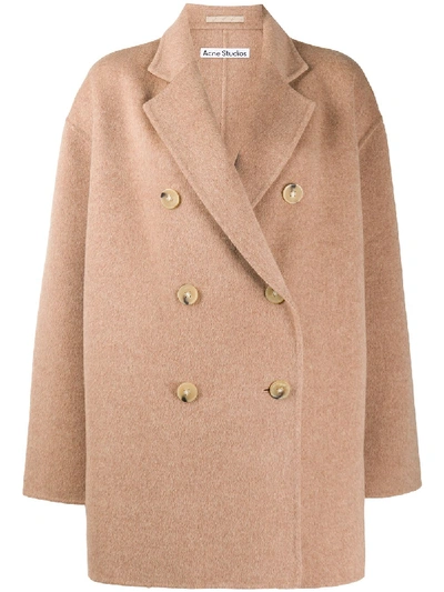 Noémie Merlant Tár 2022 Beige Coat