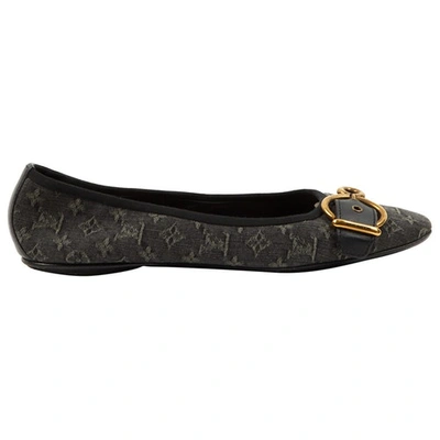 Pre-owned Louis Vuitton Cloth Ballet Flats In Grey
