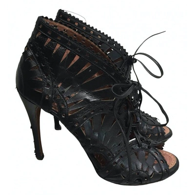 Pre-owned Alaïa Leather Sandals In Black