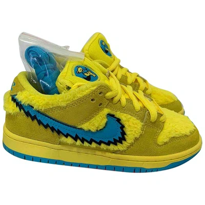Pre-owned Nike Sb Dunk  Yellow Polyester Trainers