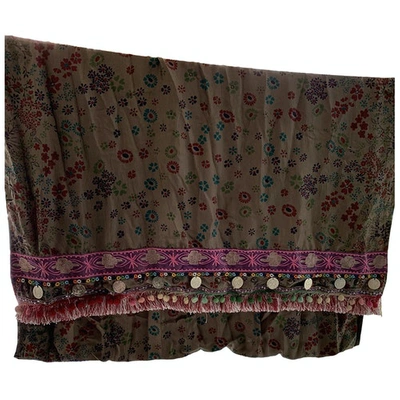 Pre-owned Closed Silk Scarf