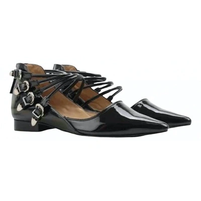 Pre-owned Toga Patent Leather Flats In Black