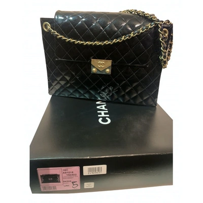 Pre-owned Chanel Leather Handbag In Black