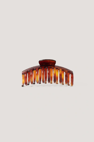 Shop Na-kd Big Round Resin Hairclip - Brown