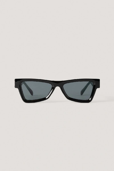 Shop Na-kd Edgy Temple Detailed Sunglasses - Black In Gold/black