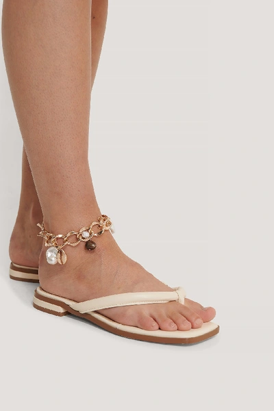 Shop Na-kd Chunky Pendant Anklet - Gold