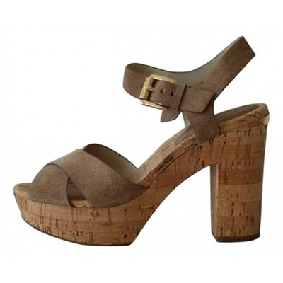 Pre-owned Michael Kors Leather Sandals In Beige