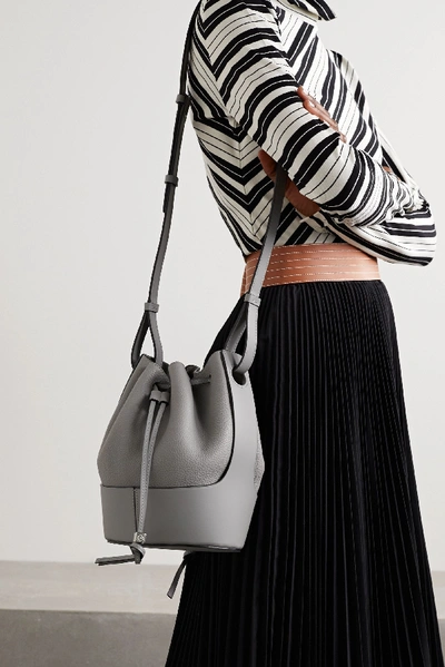 Loewe Balloon Small Smooth And Textured-leather Bucket Bag In Grey