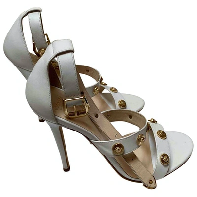 Pre-owned Versace White Leather Sandals