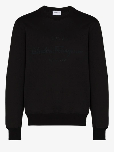 Shop Ferragamo Sweatshirt Mit Logo-stickerei In Schwarz