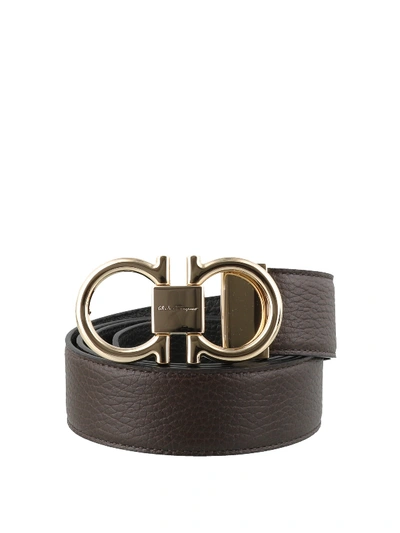Shop Ferragamo Leather Reversible Belt In Brown