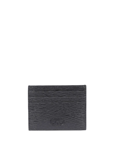 Shop Ferragamo Gancini Textured Leather Card Holder In Black