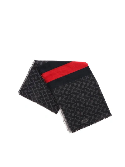 Shop Gucci Gg Motif Scarf In Black And Red
