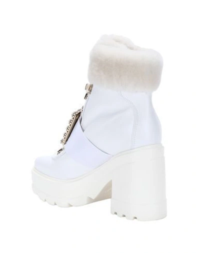 Shop Roger Vivier Woman Ankle Boots White Size 10 Soft Leather, Shearling