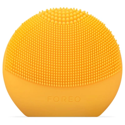 Shop Foreo Luna Fofo Facial Brush With Skin Analysis (various Shades) - Sunflower Yellow