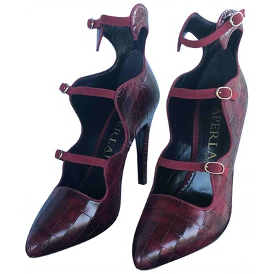 Pre-owned Aperlai Leather Heels In Burgundy