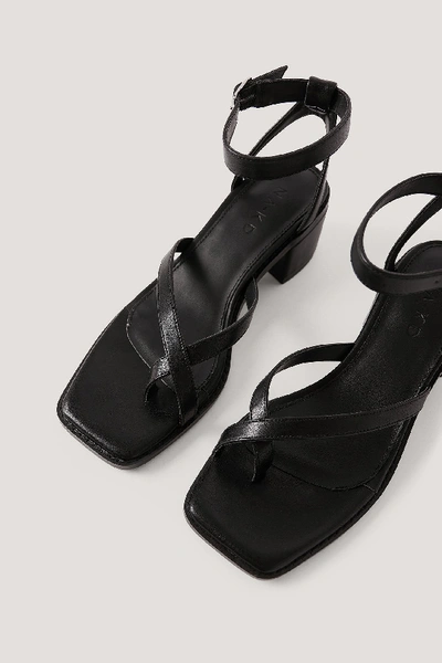 Shop Na-kd Cross Toe Strap Block Heel Sandals - Black