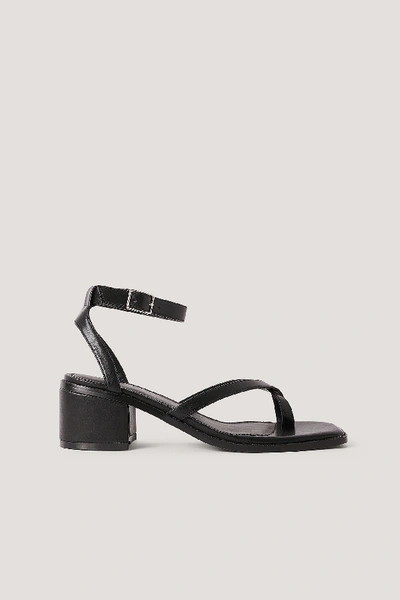 Shop Na-kd Cross Toe Strap Block Heel Sandals - Black
