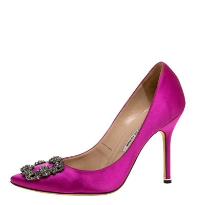 Pre-owned Manolo Blahnik Fuschia Satin Hangisi Crystal Embellished Pumps Size 38.5 In Pink
