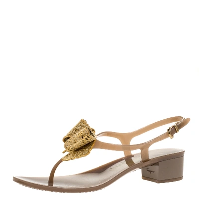 Pre-owned Ferragamo Beige/gold Jelly Perala Bow Thong Sandals Size 37.5