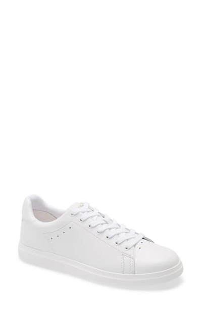 Shop Tory Burch Howell Sneaker In Aria / New Ivory