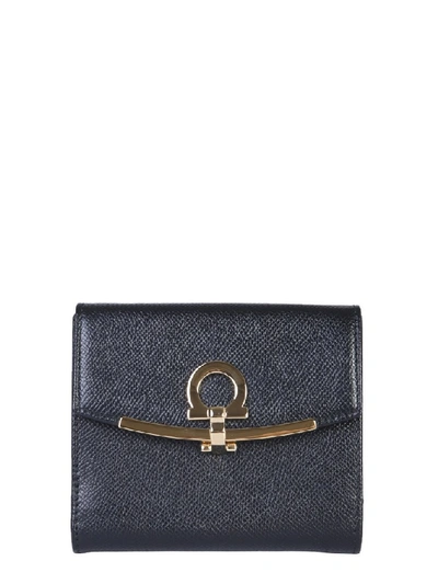 Shop Ferragamo Salvatore  Gancino Clip Wallet In Black