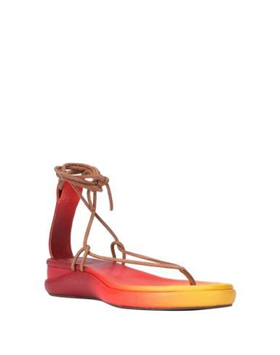 Chloé Toe Strap Sandals In Red