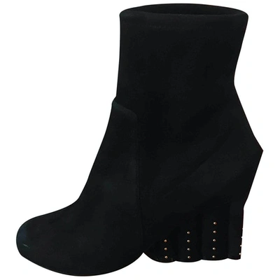 Pre-owned Ferragamo Black Suede Ankle Boots