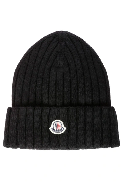 Shop Moncler Logo Patched Beanie In Nero