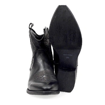 Shop Zoe Women's Black Leather Ankle Boots