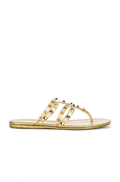 Shop Valentino Garavani Pvc Thong Sandals In Oro