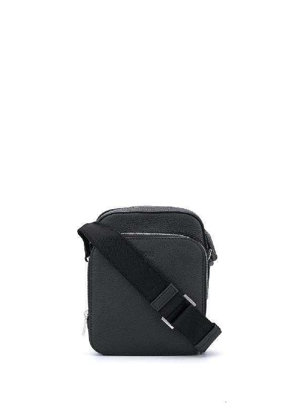 zipped messenger bag