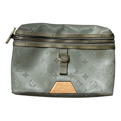 Messenger monogram pm titanium leather satchel Louis Vuitton Grey