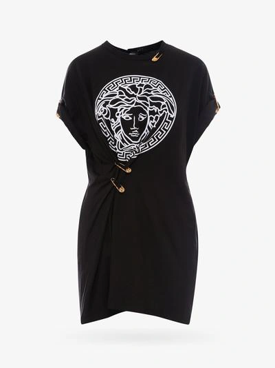 Shop Versace T-shirt In Black