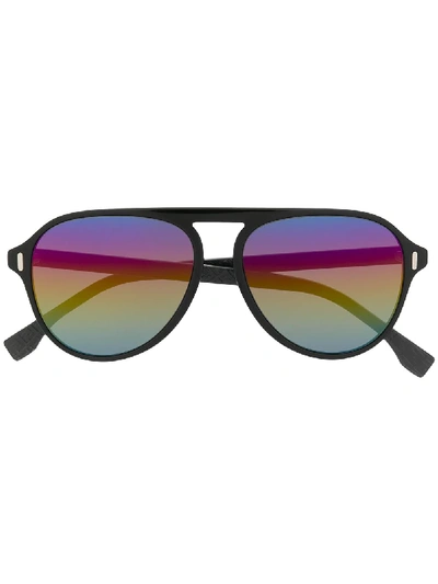 Shop Fendi Gradient Lense Sunglasses In 黑色
