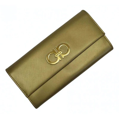 Pre-owned Ferragamo Gold Leather Wallet