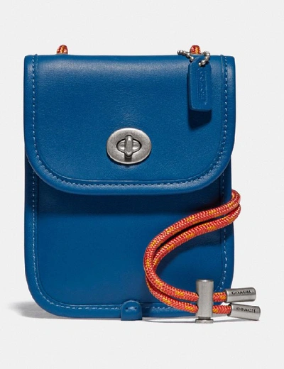 Coach turnlock pouch 10 hotsell