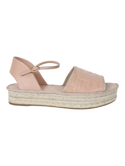 Shop Fendi Raffia Platform Sandals In Neutrals