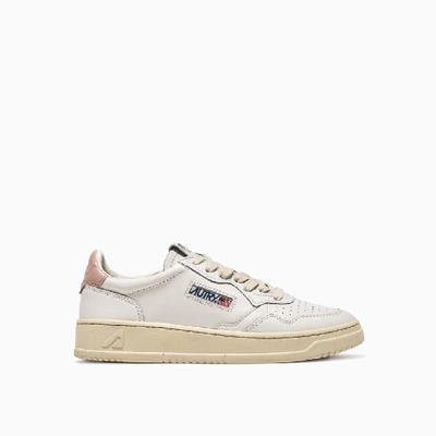 Shop Autry Low Sneakers Aulwll16 In Leat Wht/pink