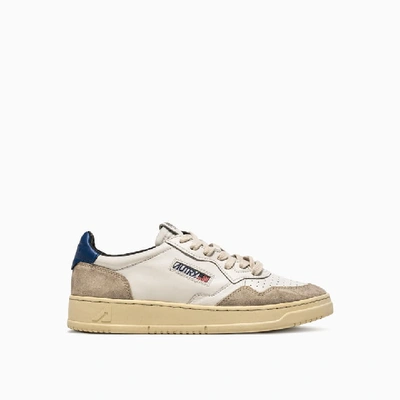 Shop Autry 01 Low Sneakers Aulmls25 In Leat/suede Wht/navy