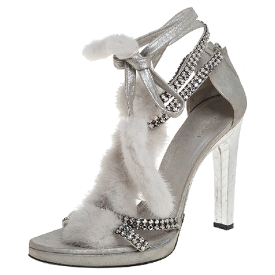 Pre-owned Gucci Tom Ford For  Silver Leather And Mink Fur Strappy Ankle Wrap Sandals Size 40.5 In Metallic