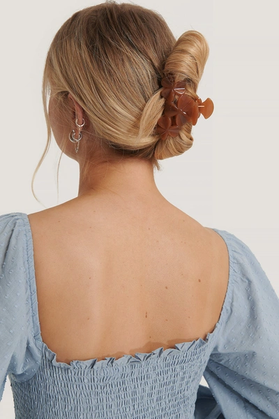 Shop Na-kd Blossom Hairclip - Brown In Toffee