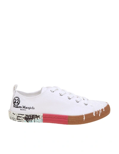 Shop Maison Margiela Low-top Sneakers In Canvas In White