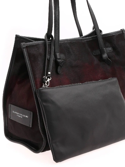 Shop Gianni Chiarini Calf Hair Shopping Bag In Burgundy And Black