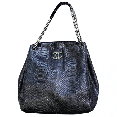 Python handbag Chanel Black in Python - 32055194