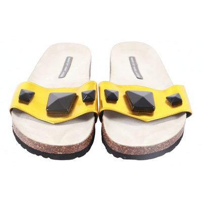 Pre-owned Marc By Marc Jacobs Leather Mules In Yellow