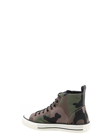 Shop Valentino Camouflage Vltn Giggies Sneakers In Green